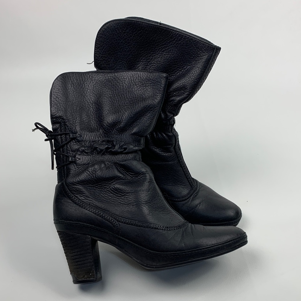 Clarks Artisan Black leather Heeled Boots booties Size 8 Back lace up